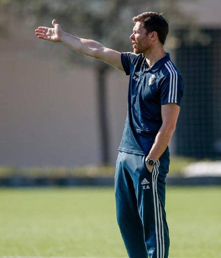 哈斯车队碾压梅赛德斯,阿隆索点燃赛场 哈斯车队碾压梅赛德斯,阿隆索点燃赛场