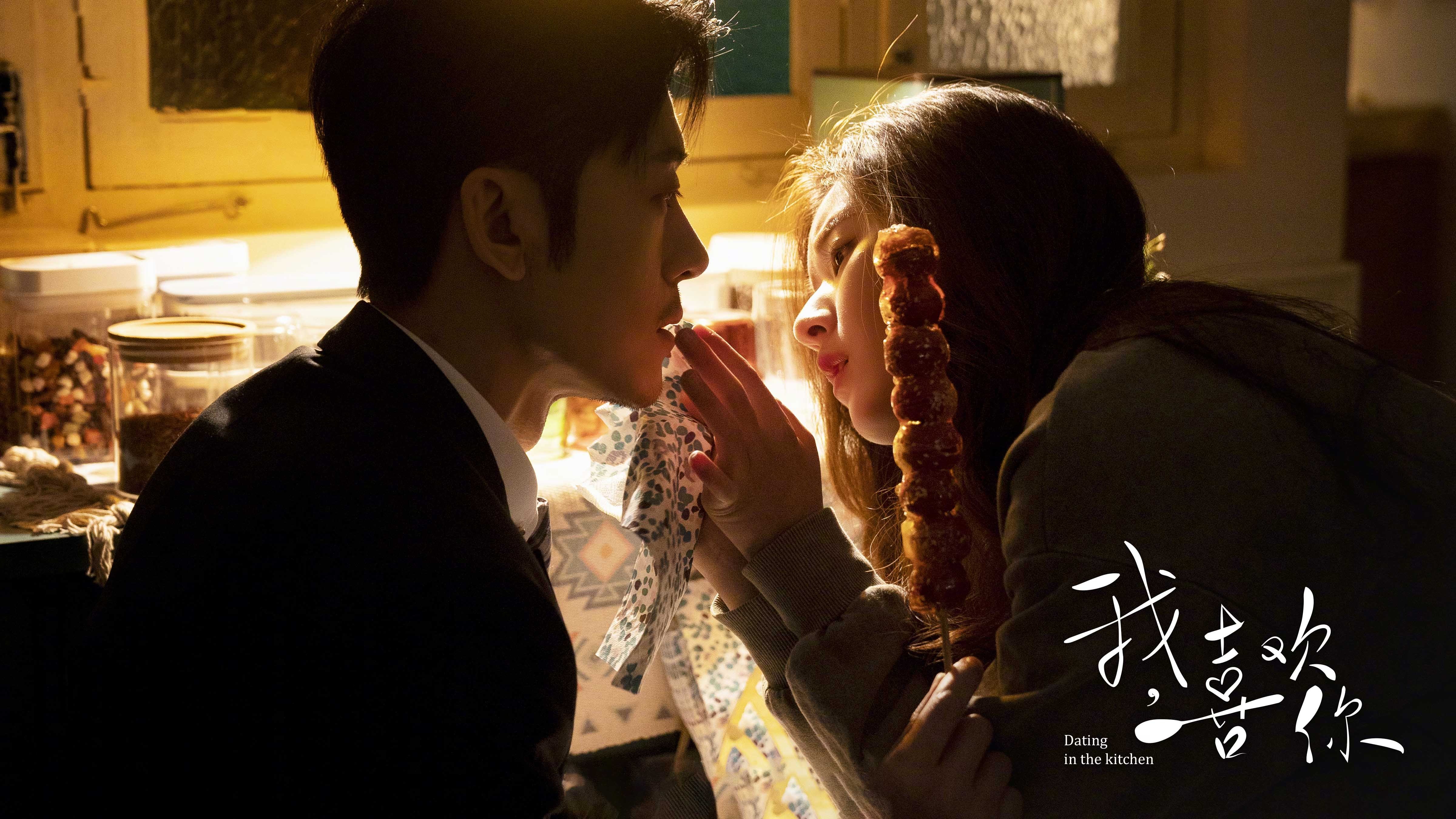 友谊赛的深夜，足球的两种哲学